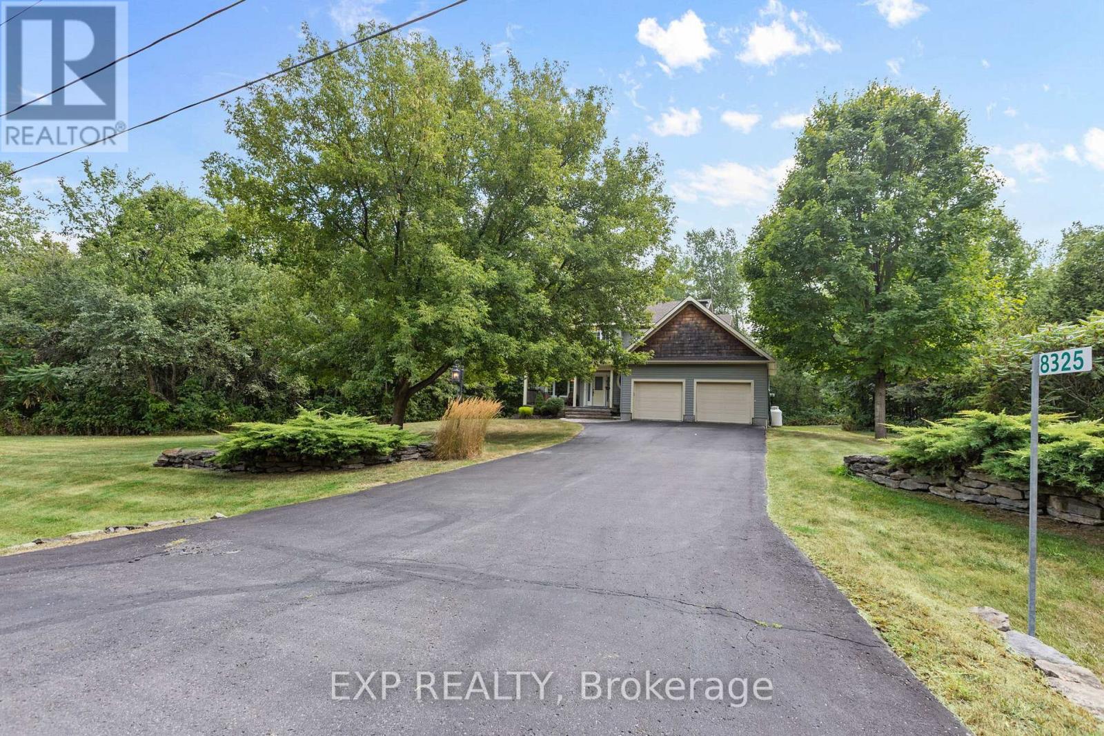 Photo 32 of 8325 Albert Bouwers Circle, Ottawa ON