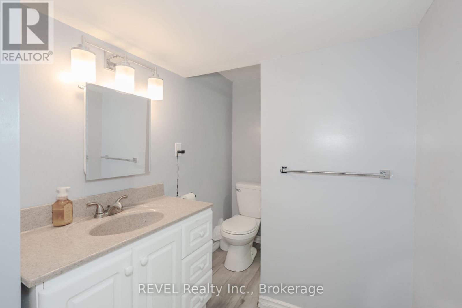 Photo 23 of 24 Imperial Street, Hamilton ON