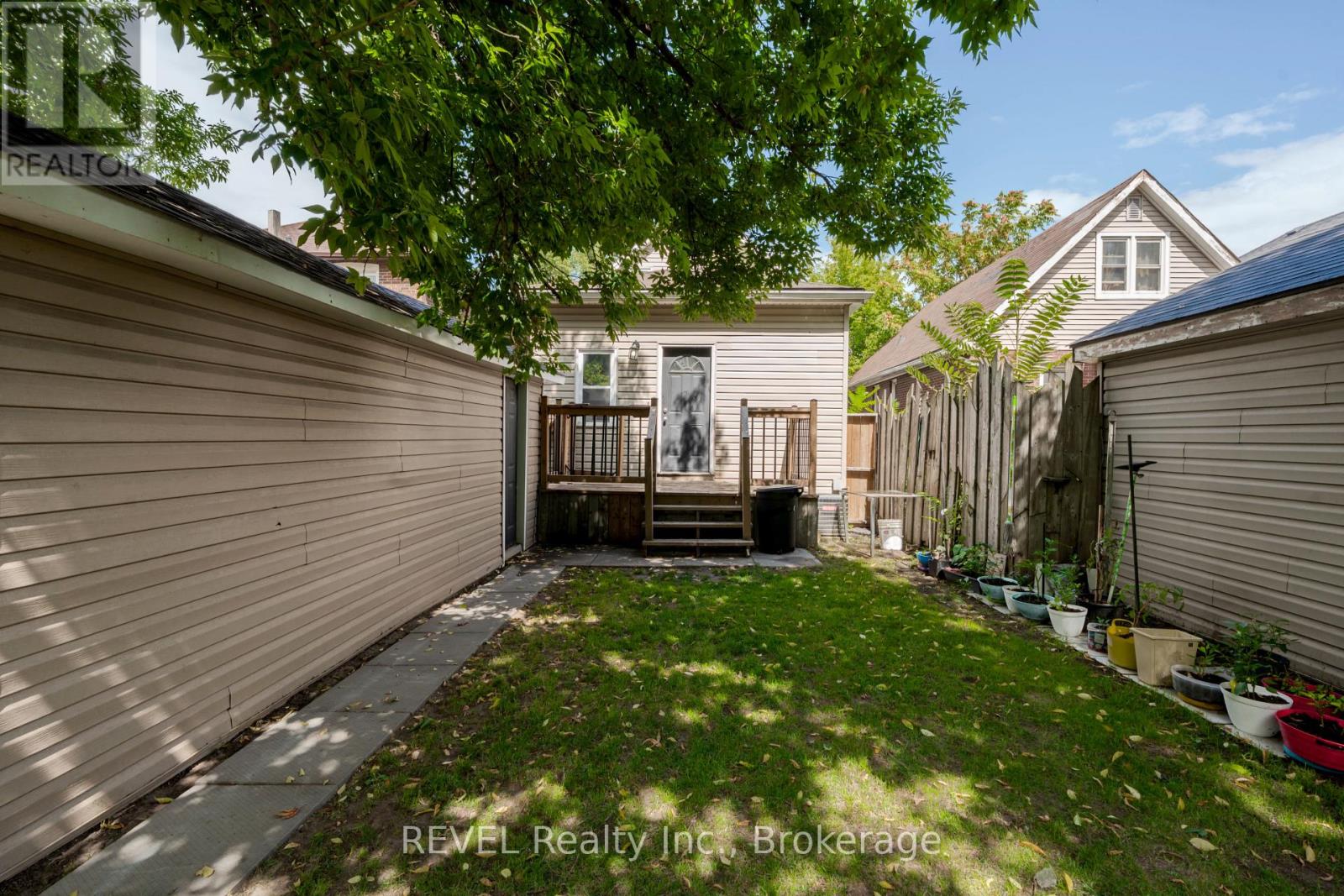 Photo 25 of 24 Imperial Street, Hamilton ON