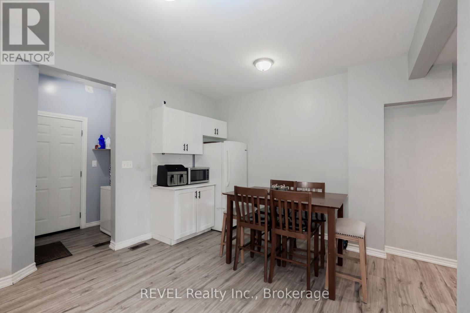 Photo 9 of 24 Imperial Street, Hamilton ON