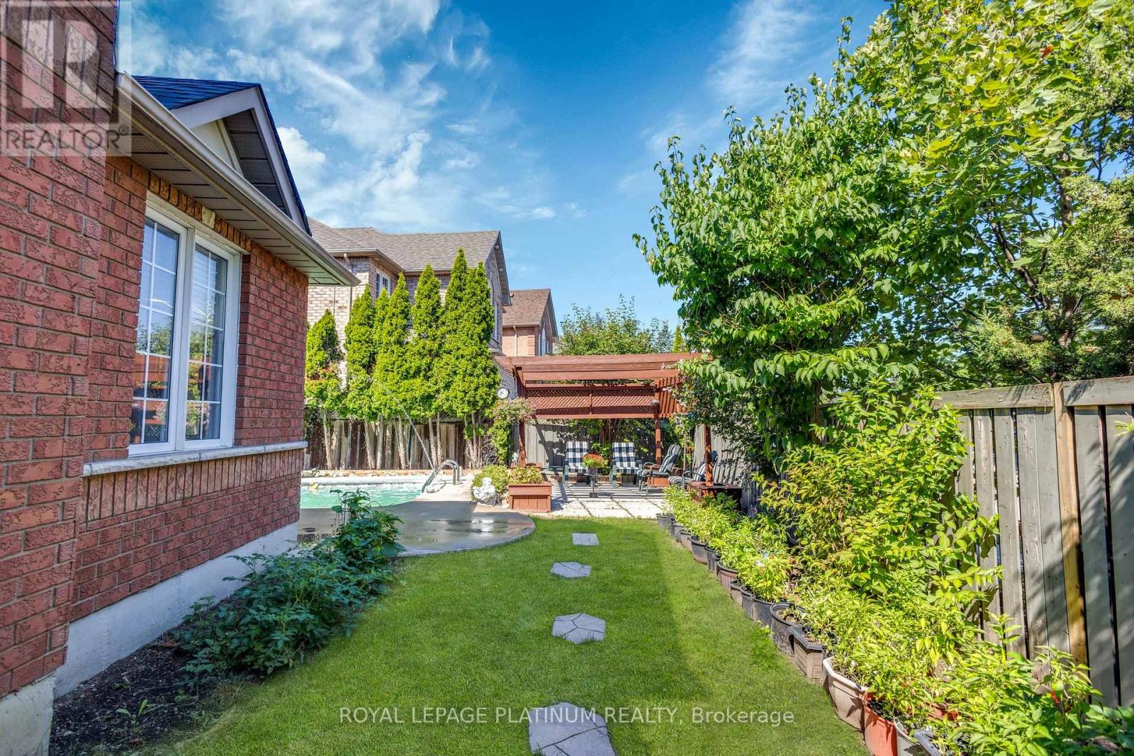 Photo 43 of 76 Baha Crescent, Brampton ON