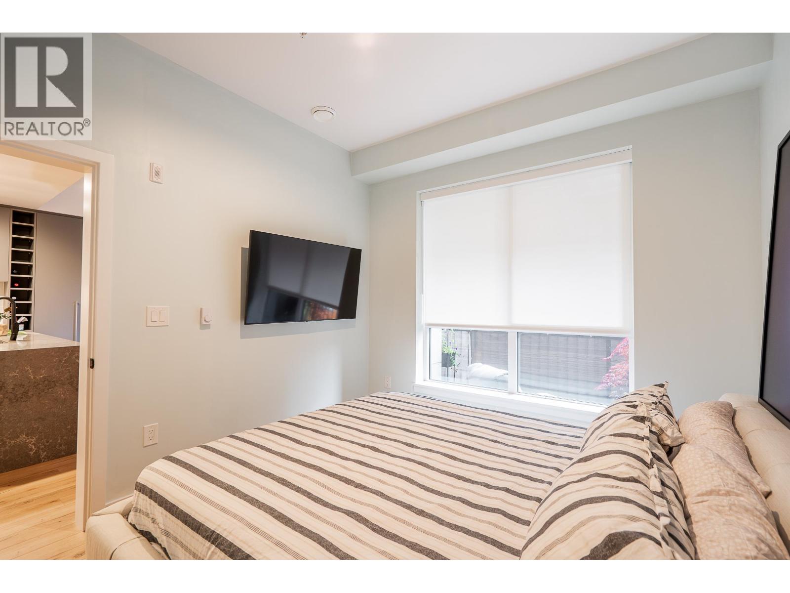 Photo 14 of 403 55 Klahanie Drive, Port Moody BC