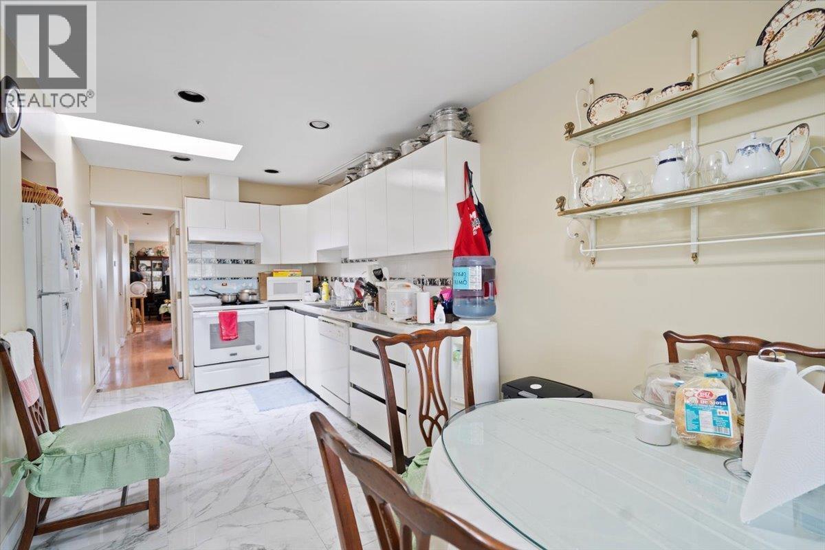 Photo 6 of 7138 Fraser Street, Vancouver BC