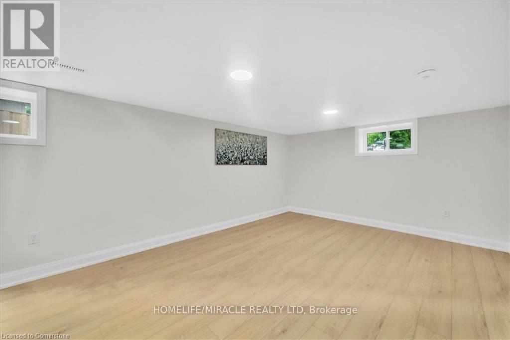 Photo 23 of 4476 Margueritte Avenue, Lincoln ON