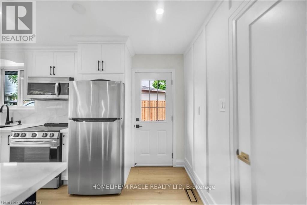 Photo 5 of 4476 Margueritte Avenue, Lincoln ON