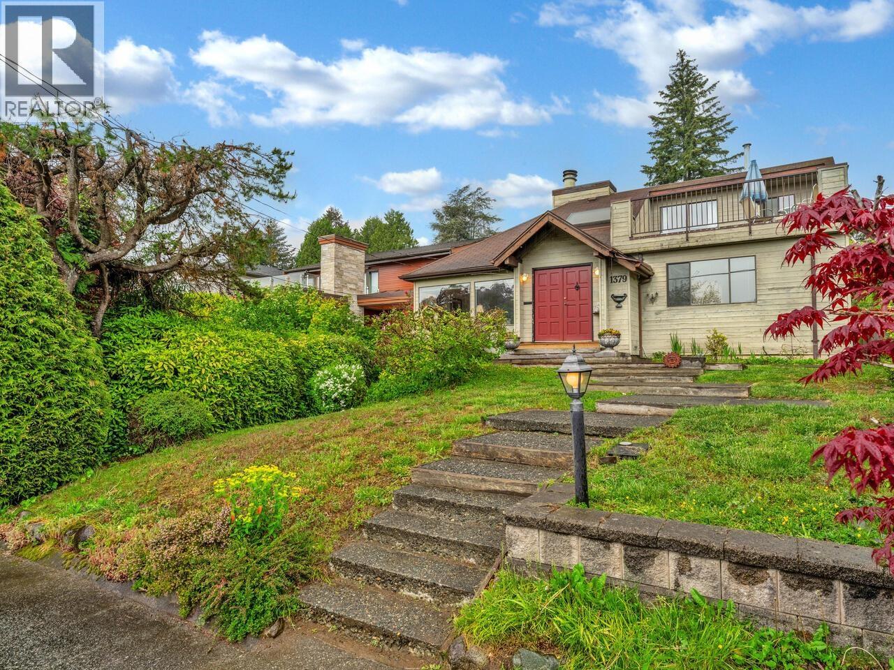Photo 1 of 1379 Haywood Avenue, West Vancouver BC
