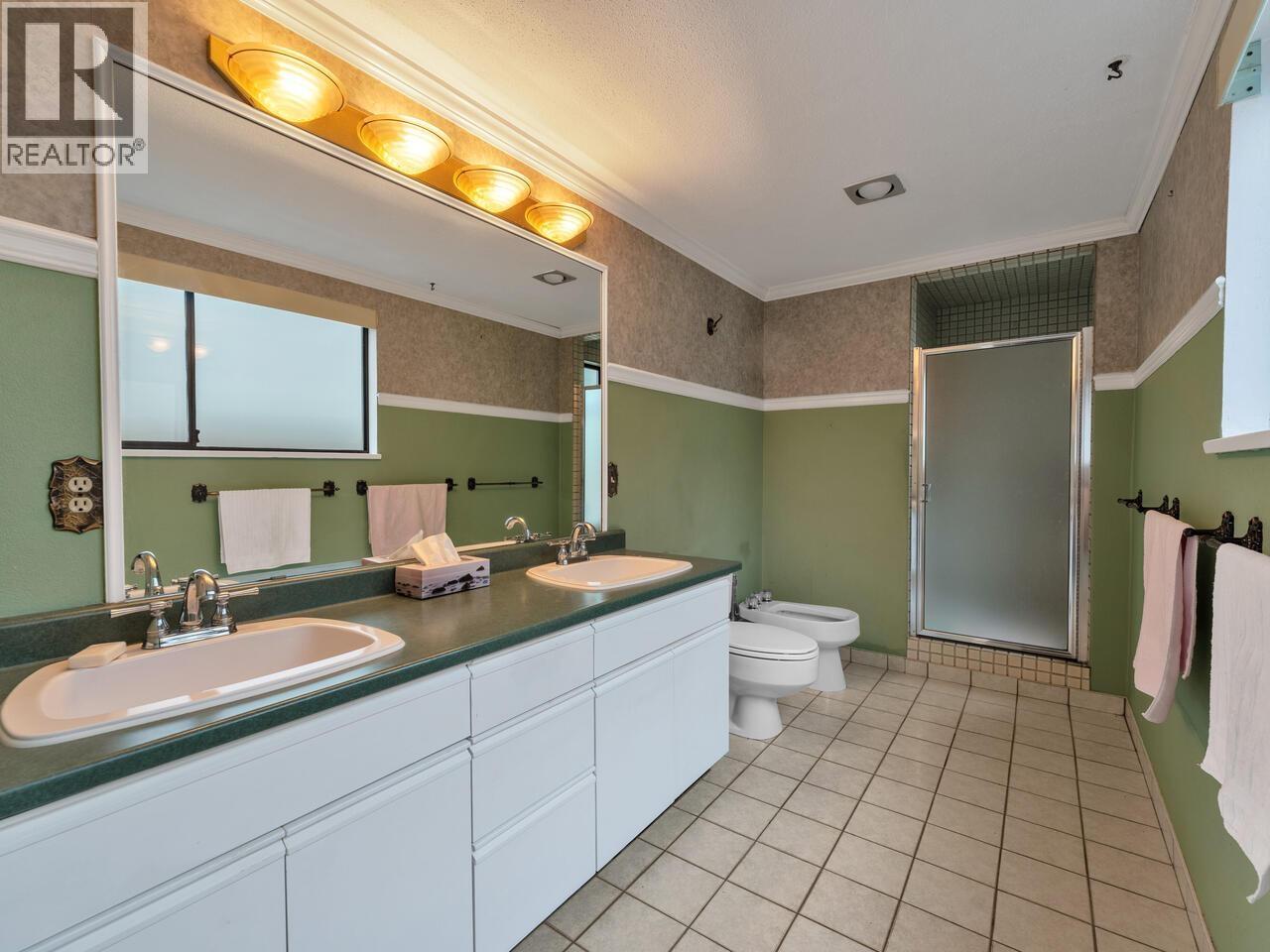 Photo 14 of 1379 Haywood Avenue, West Vancouver BC