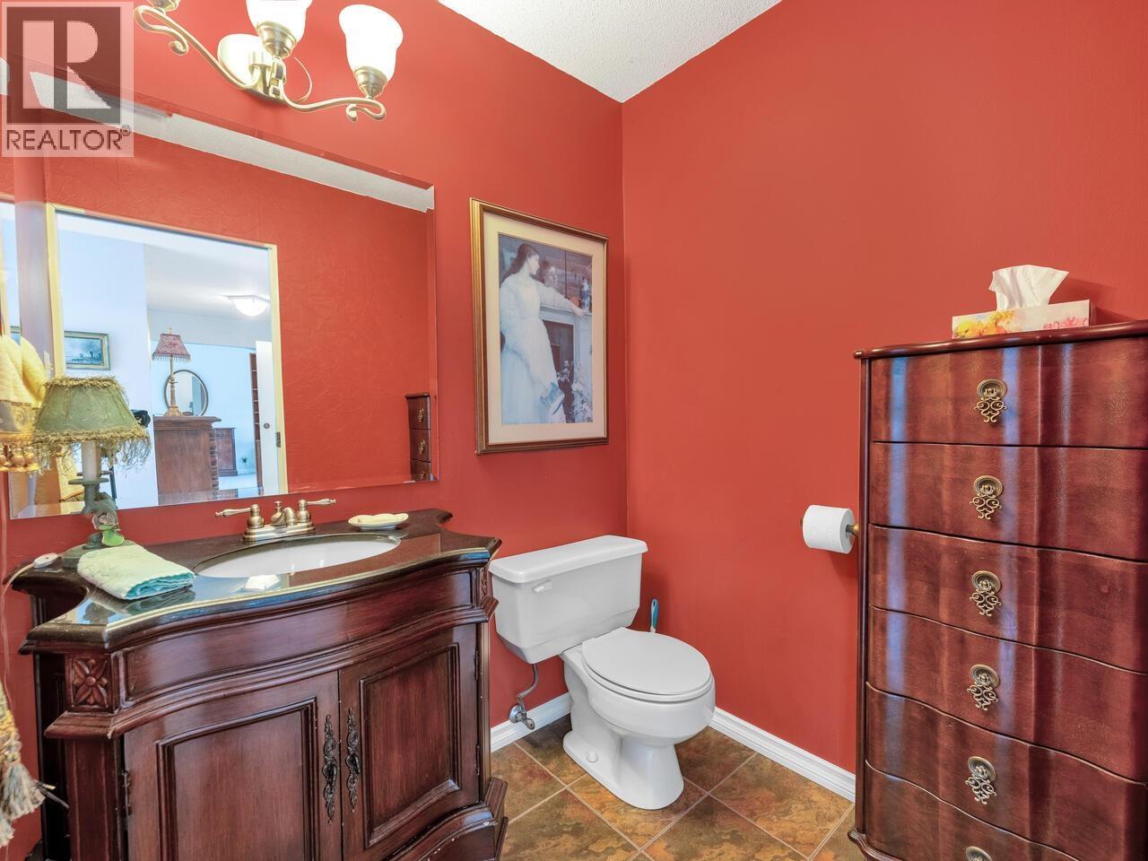 Photo 15 of 1379 Haywood Avenue, West Vancouver BC