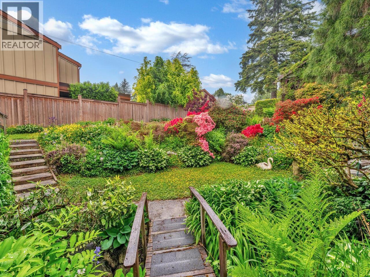 Photo 22 of 1379 Haywood Avenue, West Vancouver BC