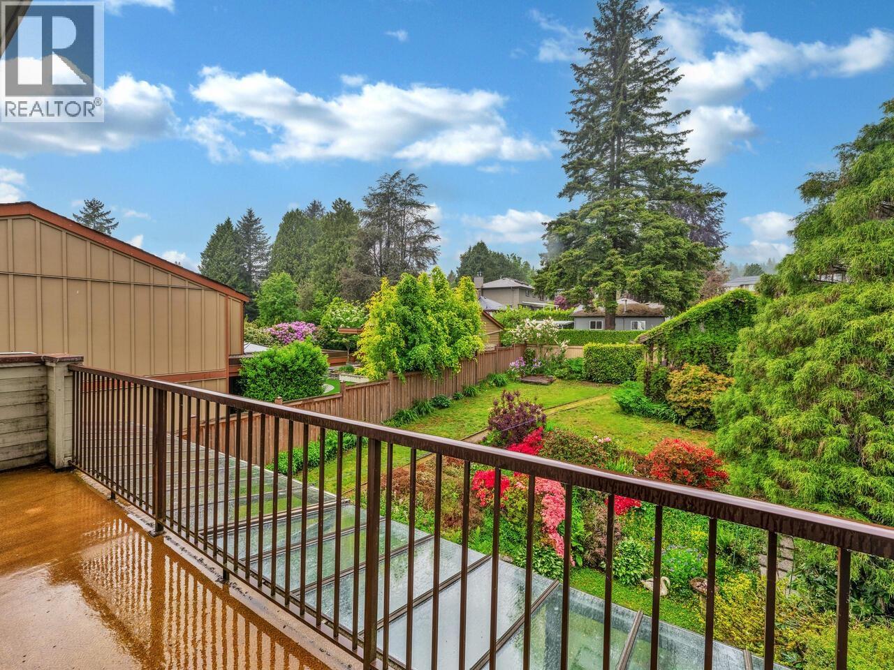 Photo 24 of 1379 Haywood Avenue, West Vancouver BC