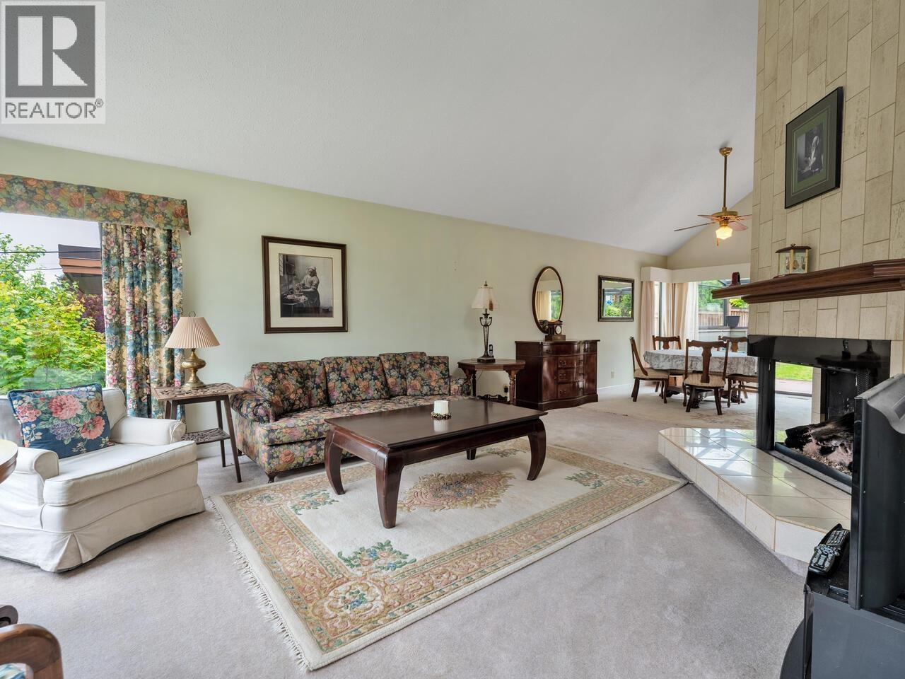 Photo 3 of 1379 Haywood Avenue, West Vancouver BC