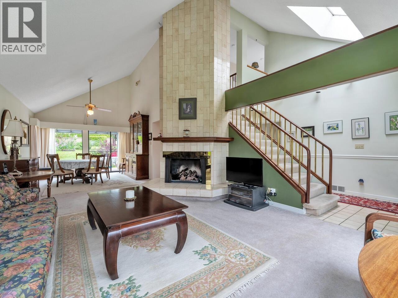 Photo 4 of 1379 Haywood Avenue, West Vancouver BC