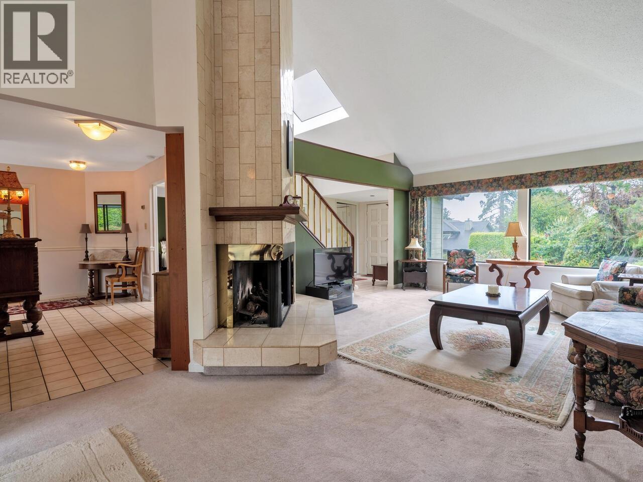 Photo 5 of 1379 Haywood Avenue, West Vancouver BC