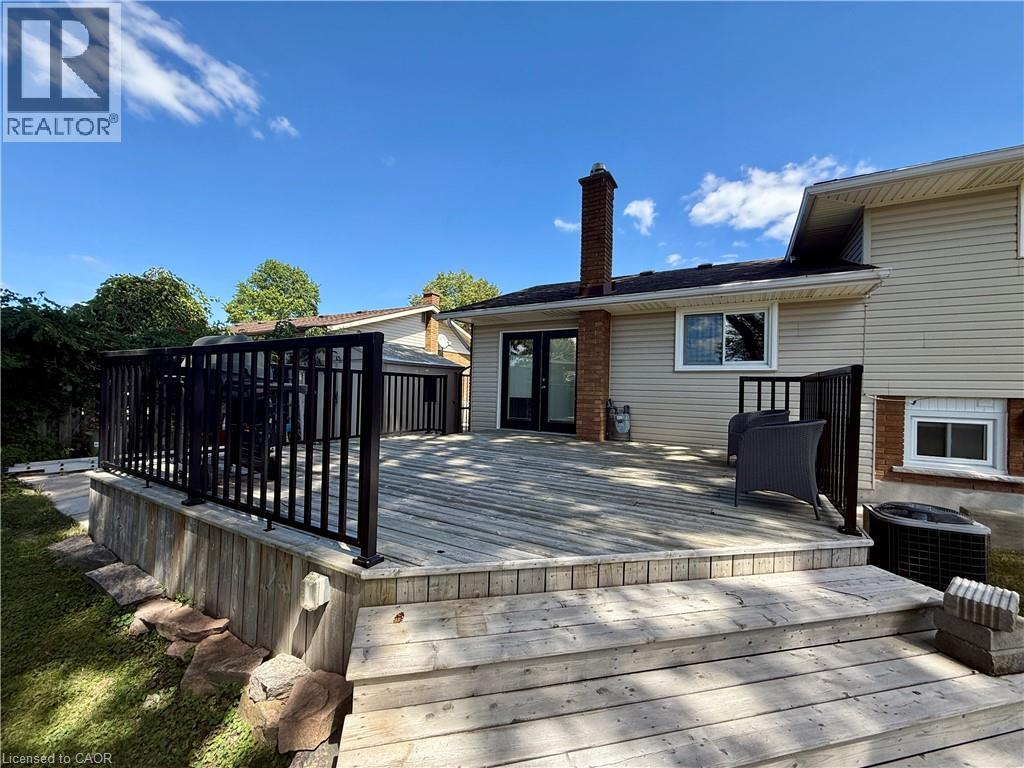 Photo 31 of 24 Gladys Avenue, Welland ON