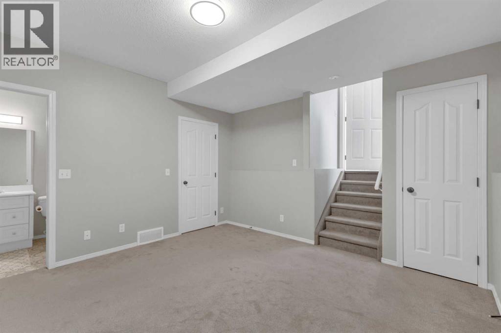 Photo 24 of 17 Kerry Wood Mews, Red Deer AB