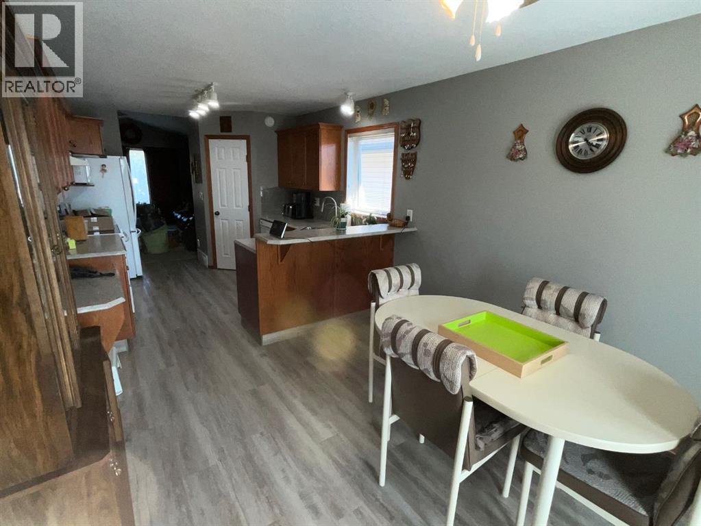 Photo 11 of 7564 59 Avenue, Red Deer AB