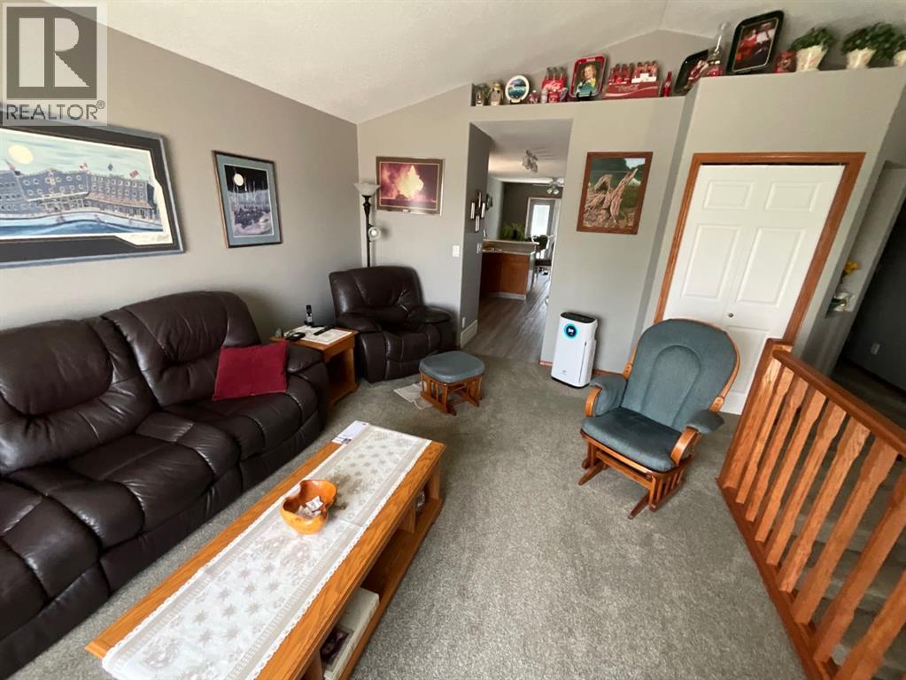 Photo 5 of 7564 59 Avenue, Red Deer AB