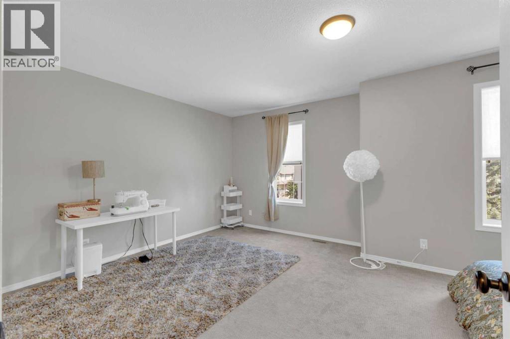 Photo 20 of 17 Kerry Wood Mews, Red Deer AB