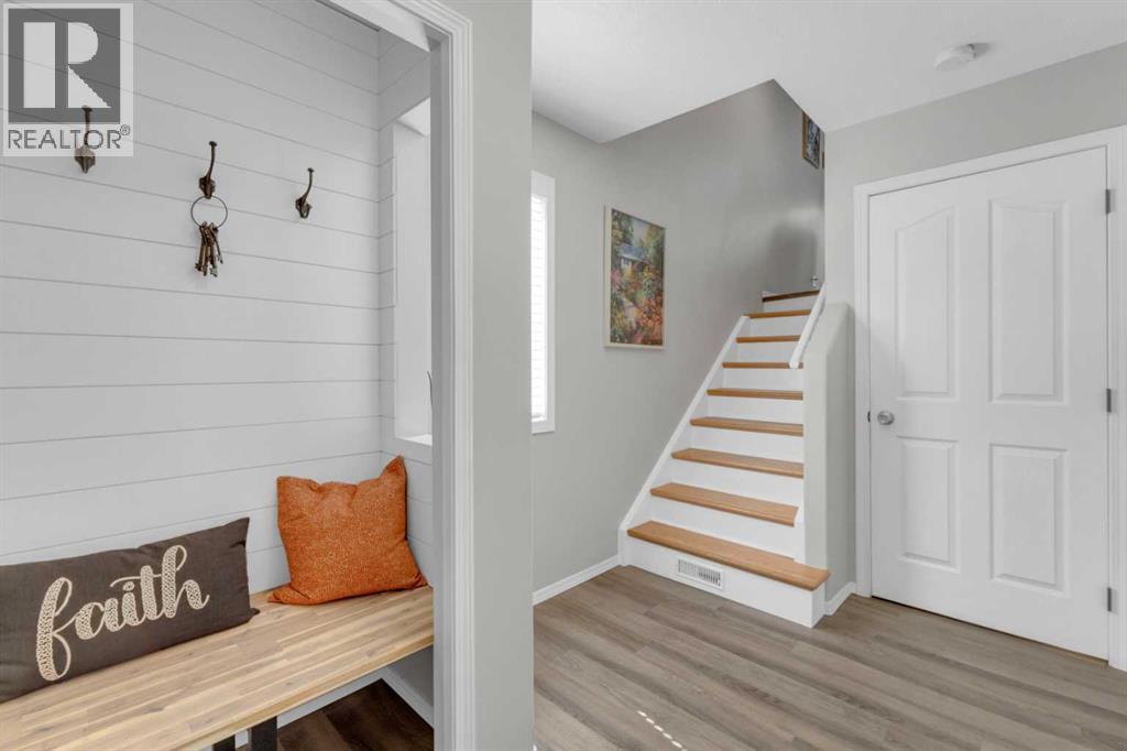 Photo 4 of 17 Kerry Wood Mews, Red Deer AB