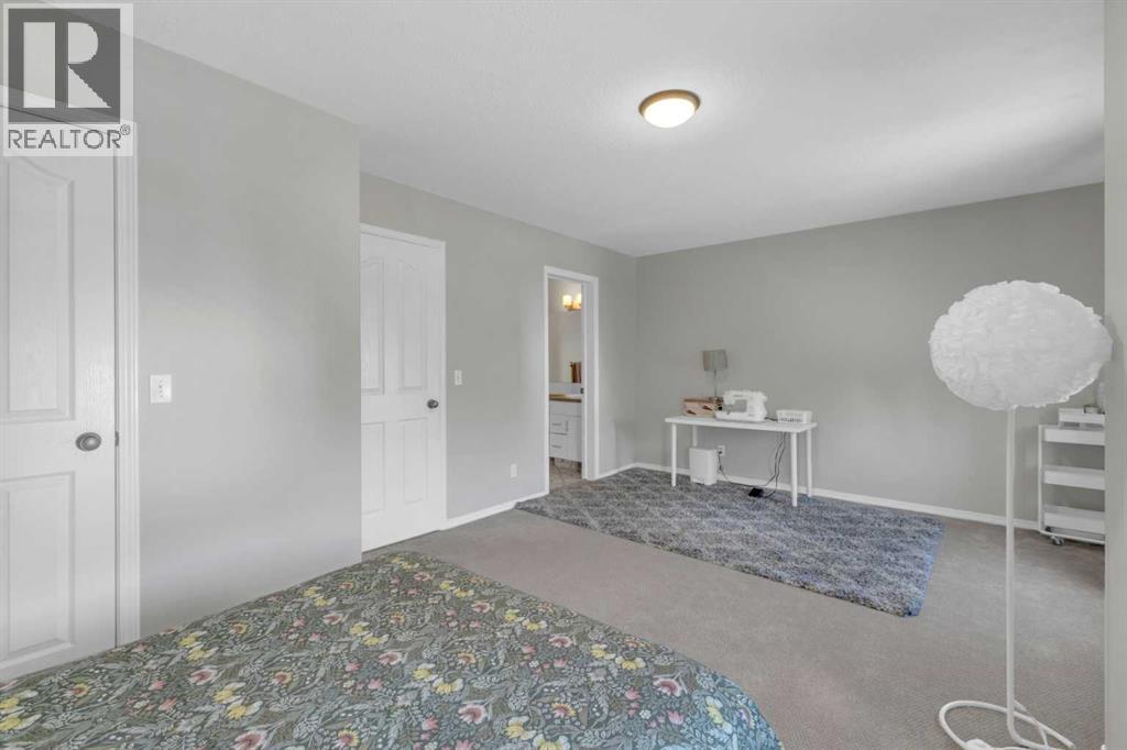 Photo 21 of 17 Kerry Wood Mews, Red Deer AB