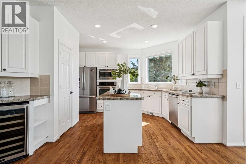Photo 22 of 107 Valley Ridge Green Nw, Calgary AB