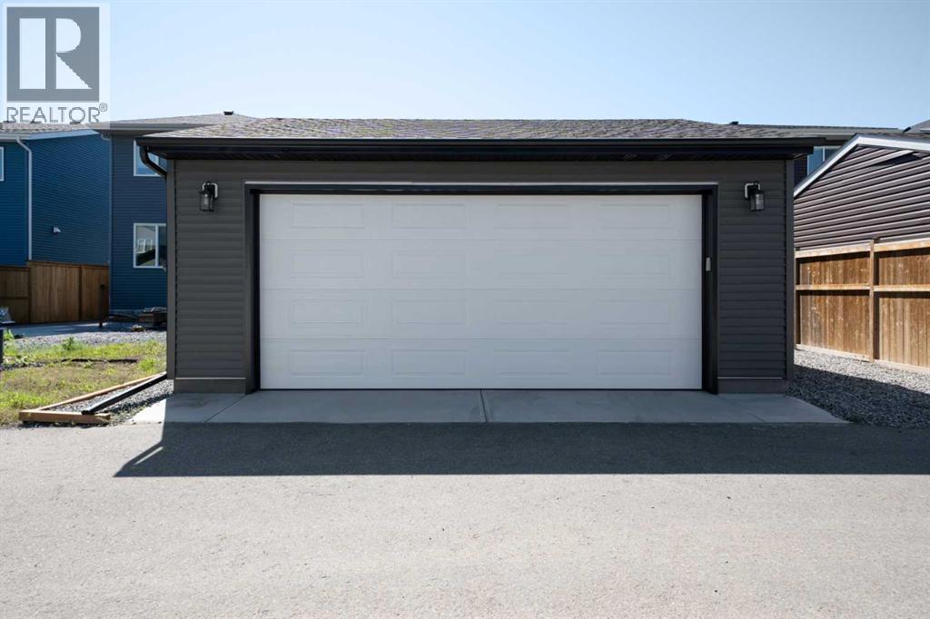 Photo 23 of 18 Sage Way, Okotoks AB