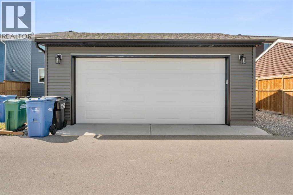 Photo 22 of 18 Sage Way, Okotoks AB