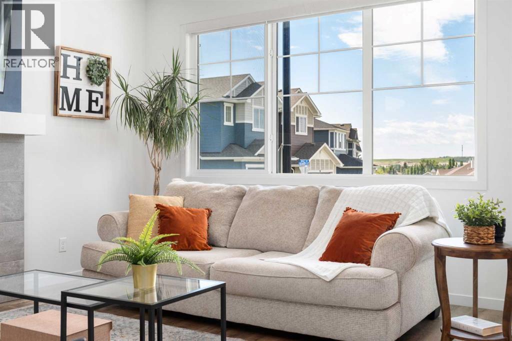 Photo 5 of 18 Sage Way, Okotoks AB