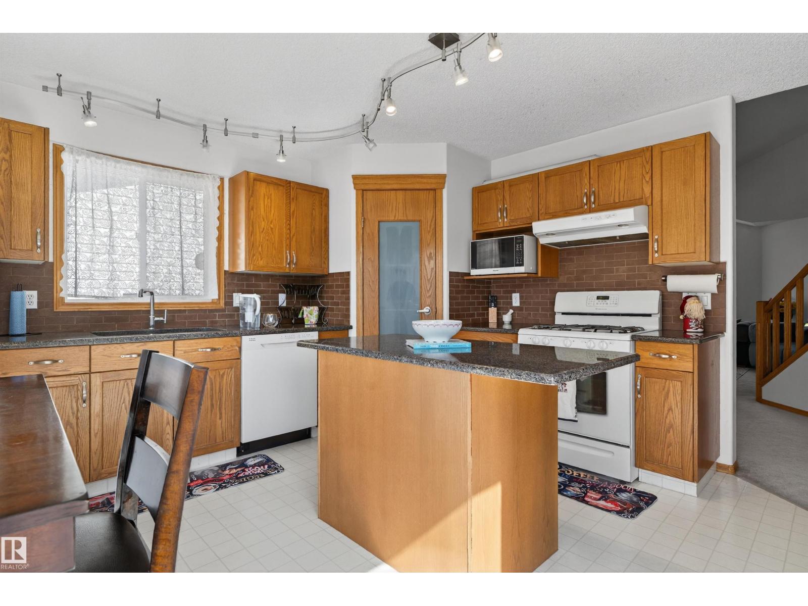 Photo 23 of 11346 173 Av Nw, Edmonton AB