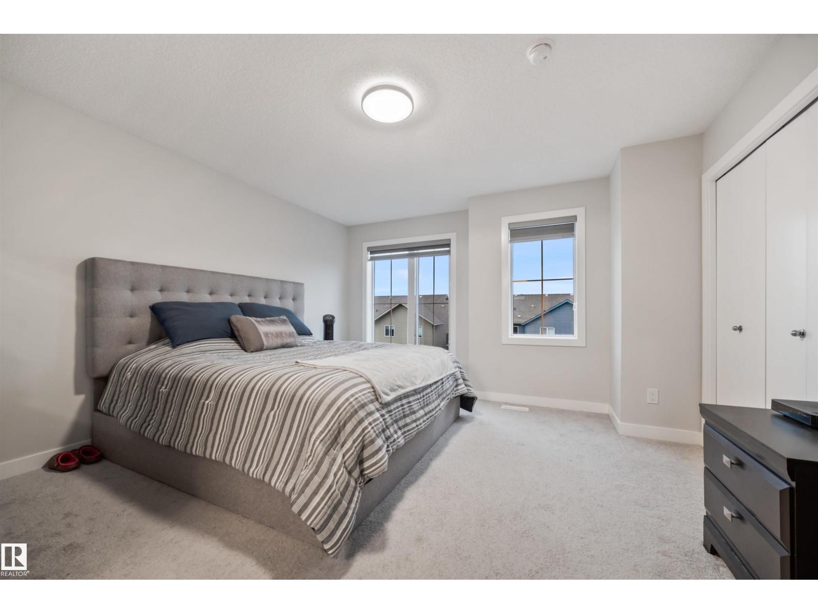 Photo 17 of 32 1051 Graydon Hill Bv Sw, Edmonton AB