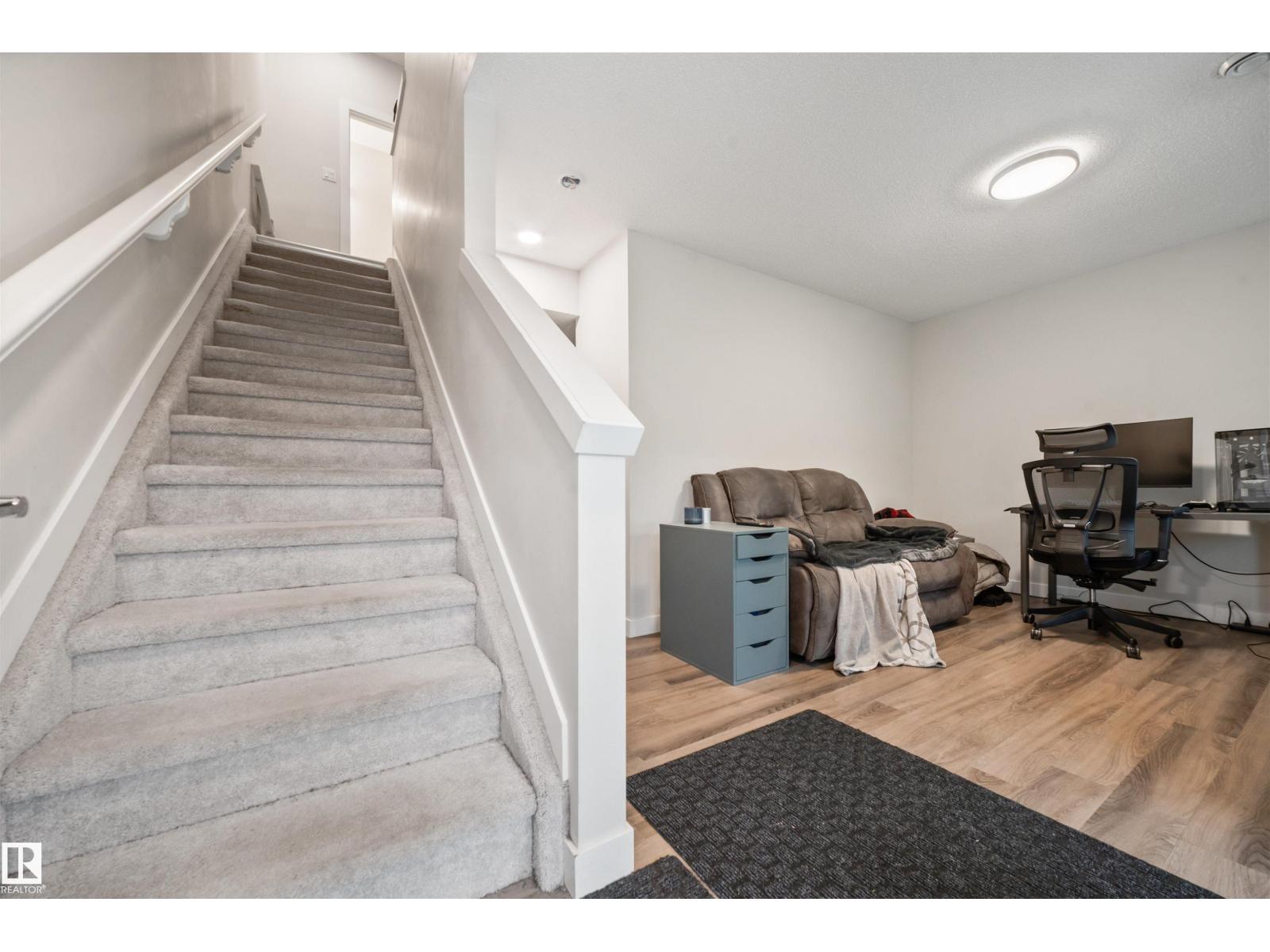 Photo 6 of 32 1051 Graydon Hill Bv Sw, Edmonton AB