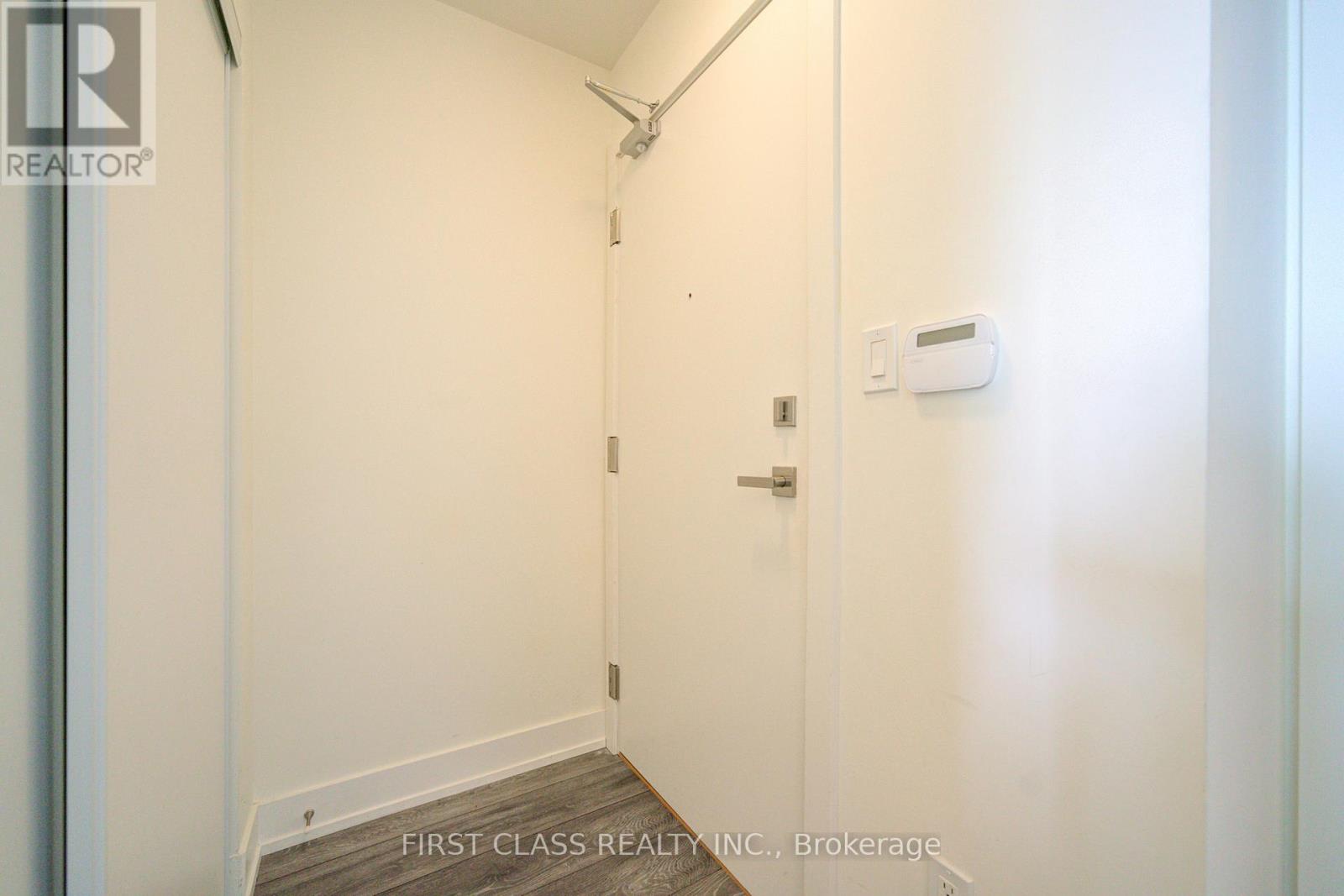 Photo 4 of 1601 180 Fairview Mall Drive, Toronto ON
