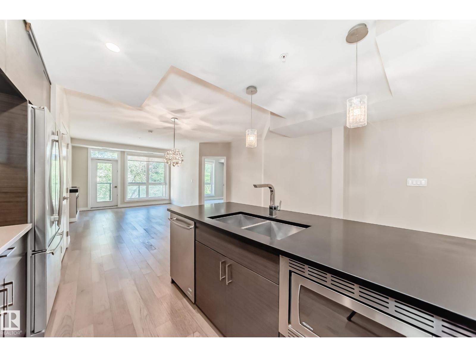 Photo 11 of 205 11710 87 Av Nw Nw, Edmonton AB