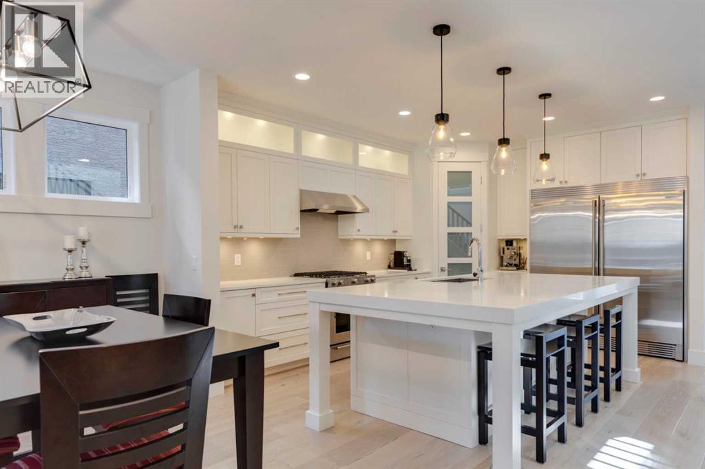 Photo 12 of 2415 31 Street Sw, Calgary AB