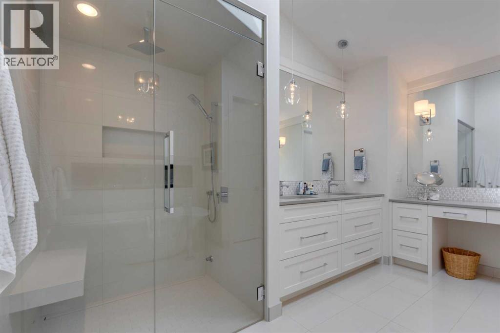 Photo 24 of 2415 31 Street Sw, Calgary AB