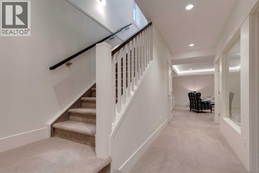 Photo 30 of 2415 31 Street Sw, Calgary AB