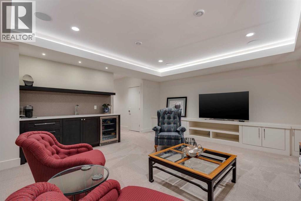Photo 35 of 2415 31 Street Sw, Calgary AB