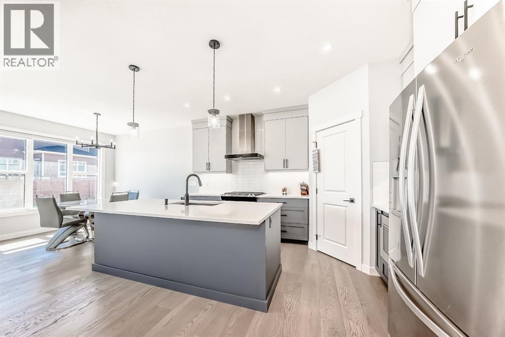 Photo 5 of 857 Midtown Drive Sw, Airdrie AB