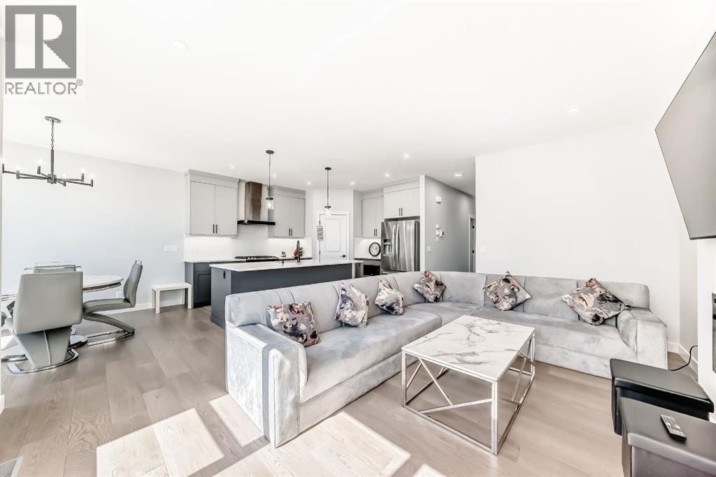 Photo 10 of 857 Midtown Drive Sw, Airdrie AB