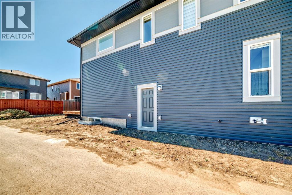 Photo 38 of 857 Midtown Drive Sw, Airdrie AB