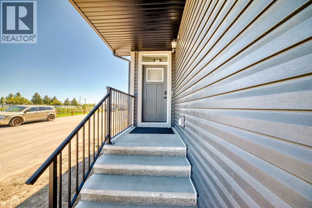 Photo 2 of 857 Midtown Drive Sw, Airdrie AB