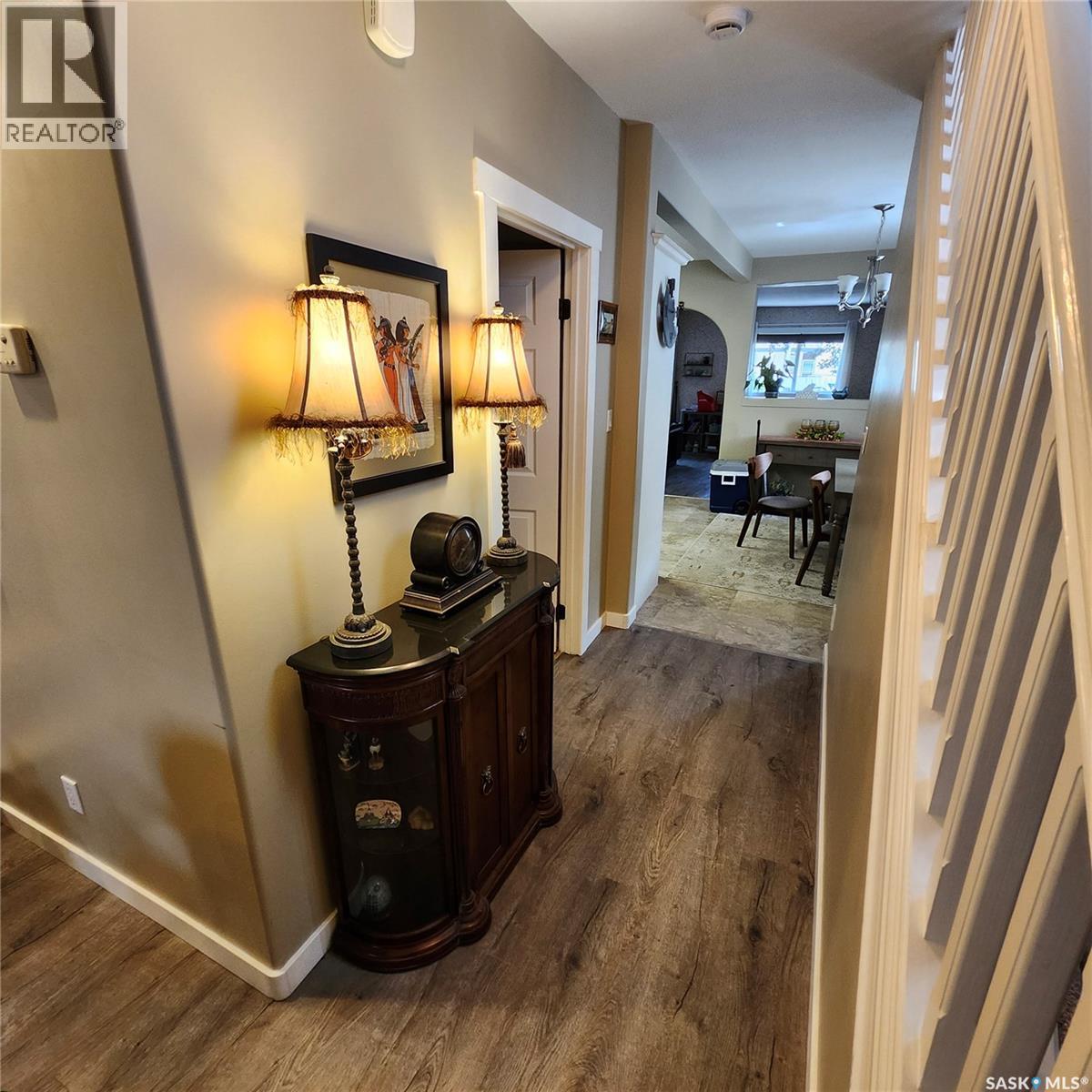 Photo 11 of 430 3rd Avenue N, Saskatoon SK