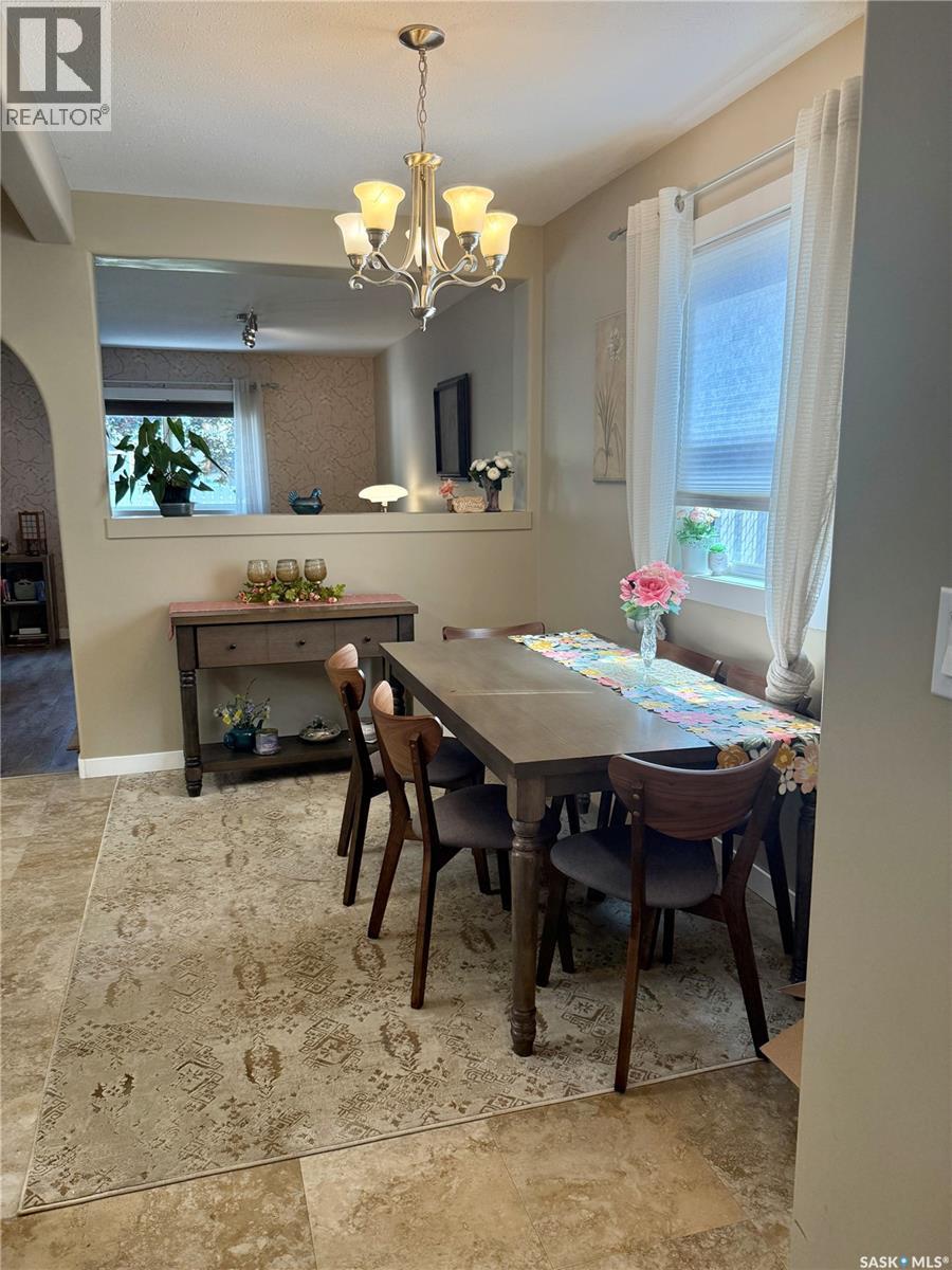 Photo 14 of 430 3rd Avenue N, Saskatoon SK