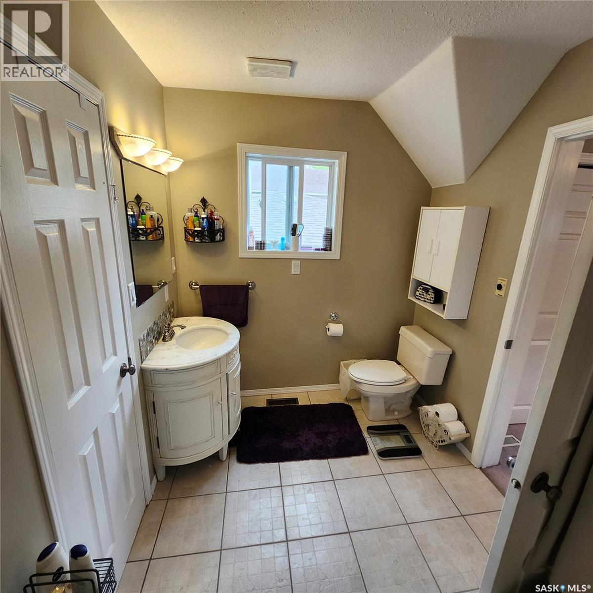 Photo 31 of 430 3rd Avenue N, Saskatoon SK