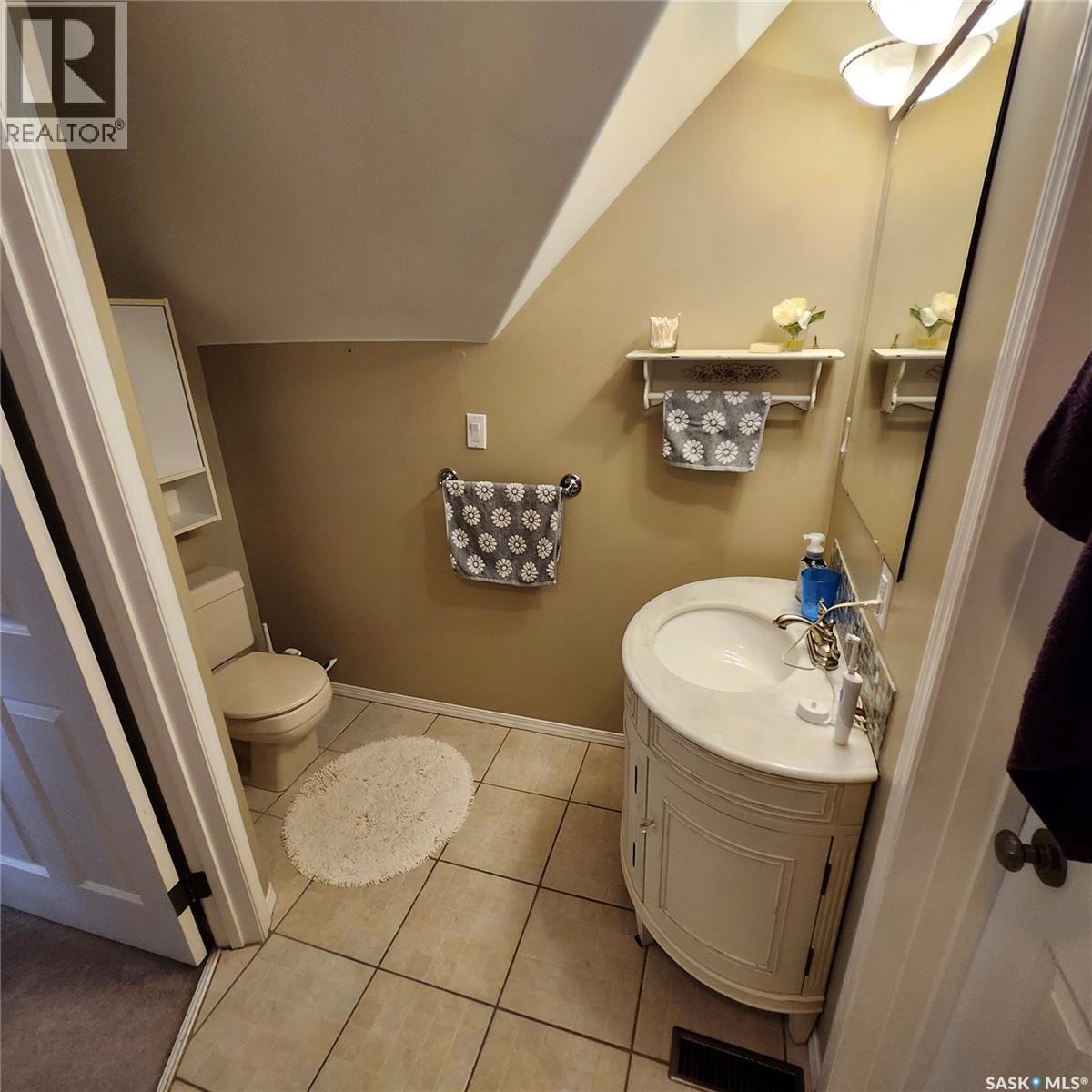 Photo 34 of 430 3rd Avenue N, Saskatoon SK