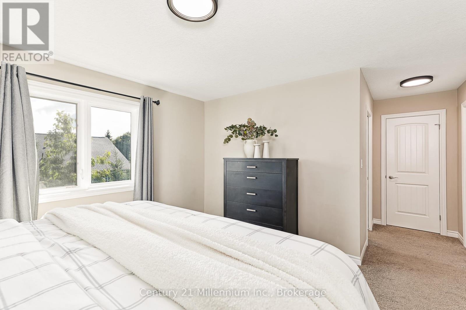 Photo 19 of 133 Conservation Way, Collingwood ON