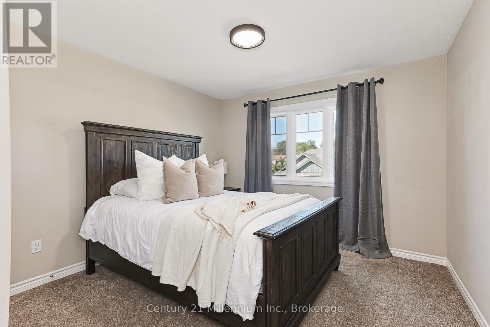 Photo 25 of 133 Conservation Way, Collingwood ON