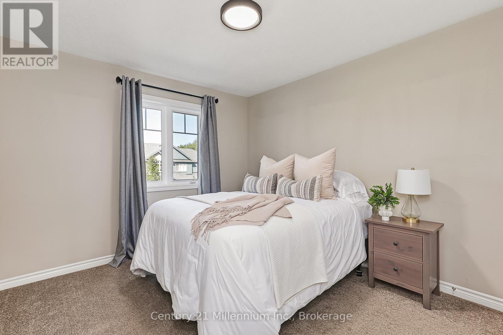 Photo 23 of 133 Conservation Way, Collingwood ON