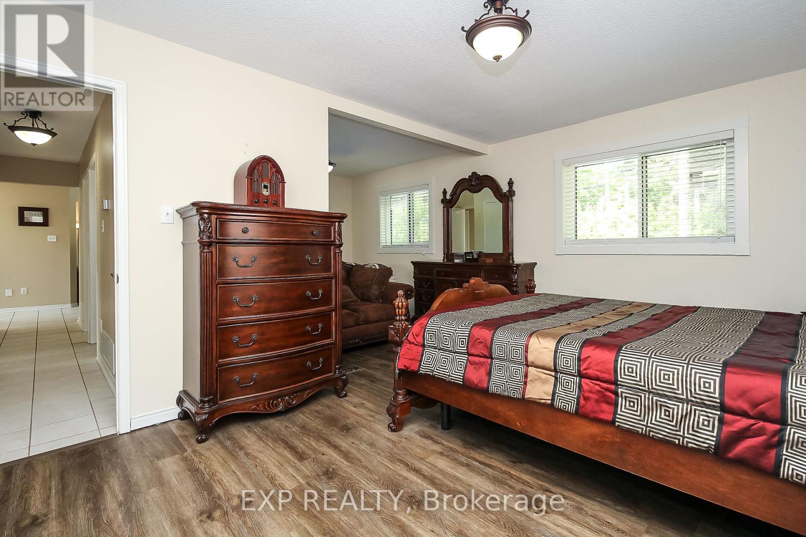 Photo 17 of 9 Birdie Court, Wasaga Beach ON