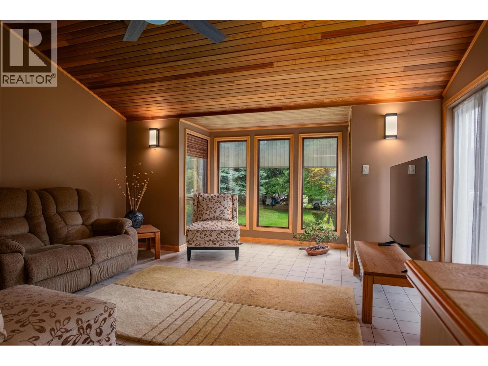 25 Wilson Road, Christina Lake